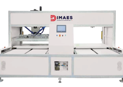 Automatic hot melt glue machine